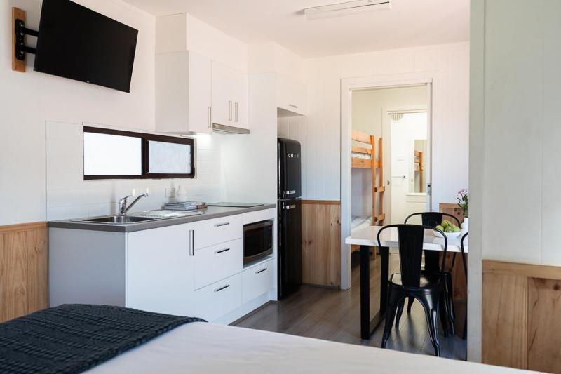 Adelaide Caravan Park - Aspen Holiday Parks Екстериор снимка